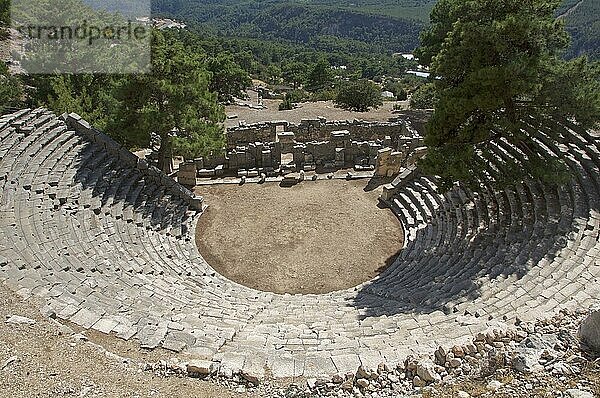 Ansicht des antiken Theaters  lykische Ruinenstadt Arykanda  Provinz Antalya  Türkei  Oktober  Asien