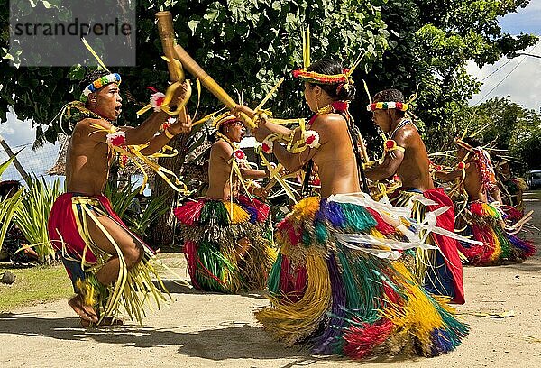 Traditioneller Bambustanz  Insel Yap  Yap-Inseln  Föderierte Staaten von Mikronesien  Föderierte Staaten von Mikronesien