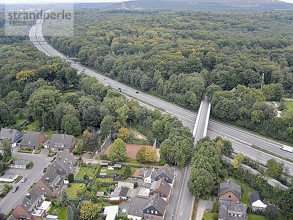 Blick aus Heissluftballon  Autobahn A2  September  Bottrop  Ruhrgebiet  Nordrhein-Westfalen  Germany
