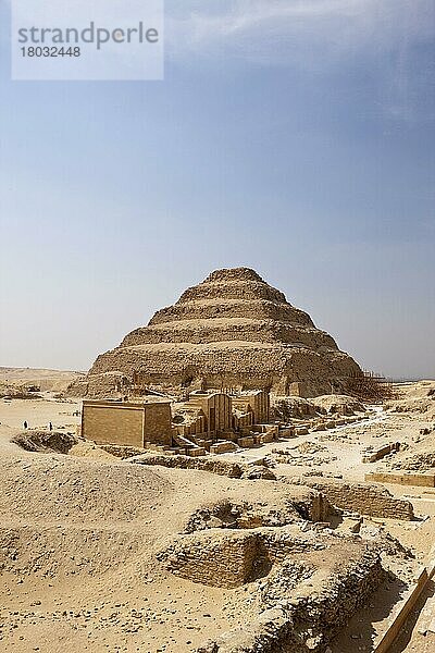 Stufenpyramide des Pharao Djoser  Sakkara  Ägypten  Afrika