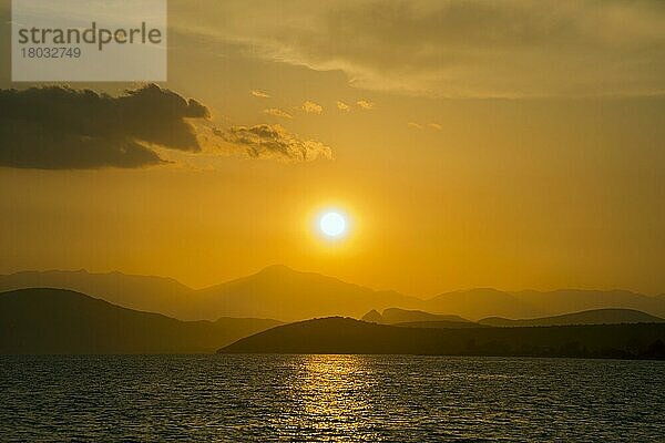 Sonnenuntergang bei Kandias  Argolis  Peloponnes  Griechenland  Europa