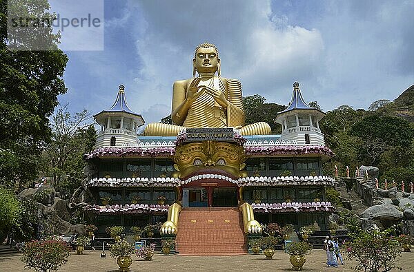 Buddha  Goldener Tempel  Dambulla  Sri Lanka  Asien