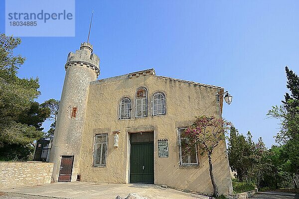 Abtei Saint Michel de Frigolet  La Montagnette  Bouches-du-Rhone  Provence-Alpes-Cote d'Azur  SüdFrankreich  Benediktinerkloster