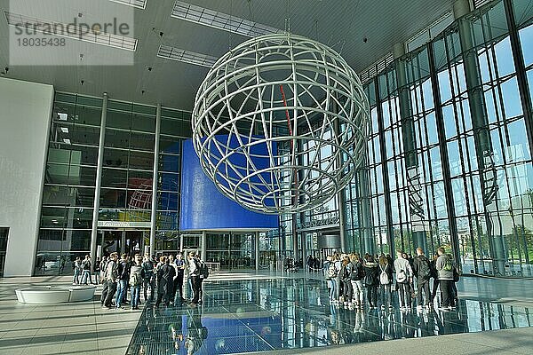 Autostadt  Erlebniswelt  Volkswagenwerk  Wolfsburg  Niedersachsen  Deutschland  Europa