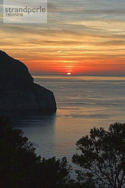 Sonnenuntergang in Na Xamena  Ibiza  Spanien  Europa