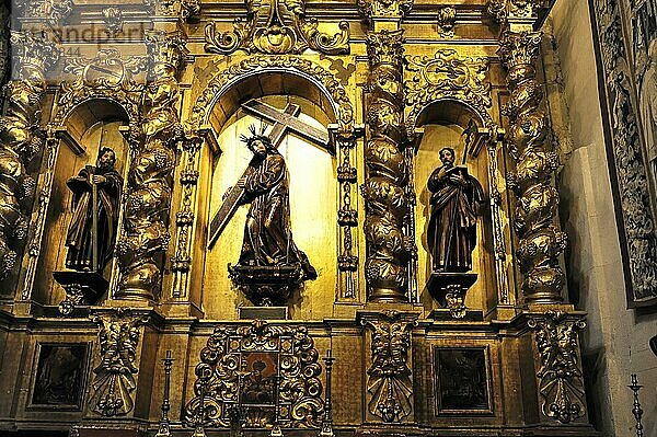 Seitenaltar  Kirchenfiguren  Mezquita  ehemalige Moschee  heute Kathedrale  Cordoba  Andalusien  Spanien  Europa