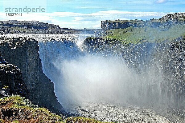 Gletscherfluß Jökulsá á Fjöllum hinter Dettifoss Wasserfall  Island  Europa