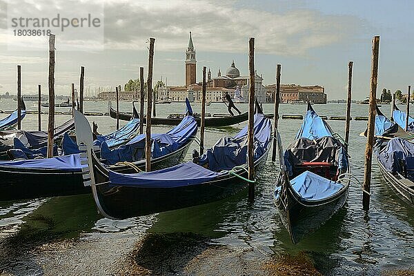 Italien  Venedig  Juni 2013  UNESCO-Weltkulturerbe  Gondeln  Canal Grande  Europa