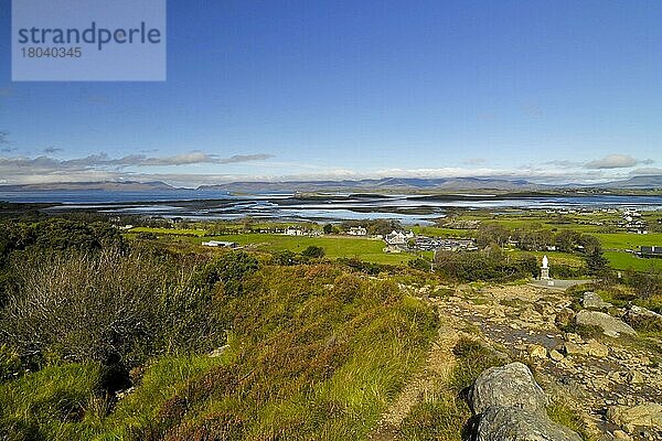 Blick vom Croagh Patrick  Clew Bay  Clew Bucht  Westport  Grafschaft Mayo  Irland  Europa