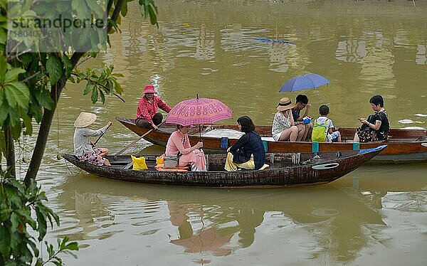 Ruderboote  Thu Bon Fluss  Hoi An  Vietnam  Asien