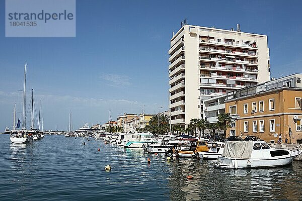 Hafen und Promenade  Zadar  Kroatien  Europa