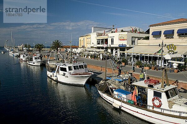 Boote  Hafen  Viareggio  Toskana  Italien  Europa