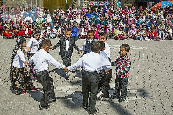 Fest zum Tag der Kinder  Kappadokien  Türkei  Kappadokien  Türkei  Asien