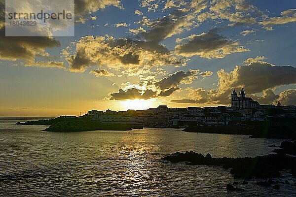 Sonnenuntergang  Sao Mateus de Calheta  Terceira  Azoren  Portugal  Europa