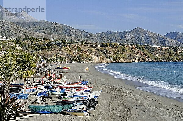 Playa Burriana  Strand  Nerja  Provinz Malaga  Costa del Sol  Andalusien  Spanien  Europa
