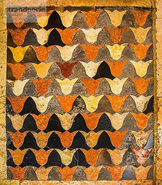 Boden-Mosaik  Basilica di Sant' Anastasia  ca. 1290  italienische Gotik  Verona mit mittelalterlicher Altstadt  italienischen Gotik  ca. 1290  Venetien  Italien  Verona  Venetien  Italien  Europa