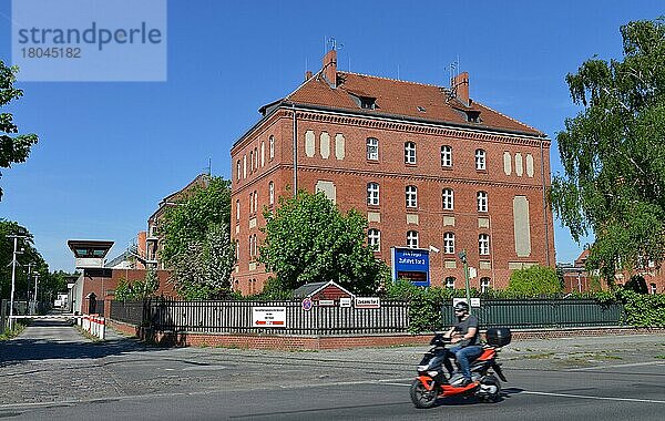 Tor 2  Justizvollzugsanstalt  Seidelstrasse  Tegel  Reinickendorf  Berlin  Deutschland  Europa