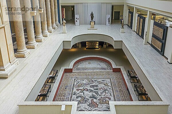 Römisches Mosaik aus Apamea  Syrien  mit der Darstellung einer Jagdszene im Cinquantenaire-Museum in Brüssel  Belgien  Europa