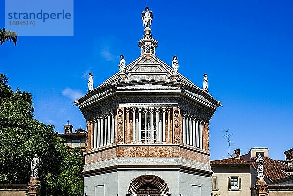 Babtisterium  Bergamo  Lombardei  Italien  Bergamo  Lombbardei  Italien  Europa