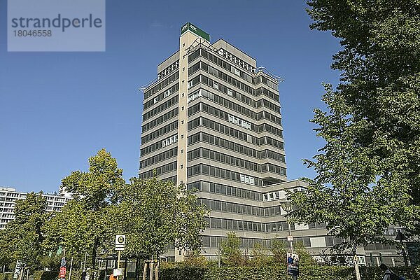 AOK Krankenkasse Verwaltung  Wilhelmstraße  Kreuzberg  Berlin  Deutschland  Europa