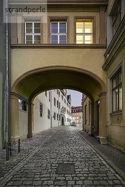 Die Kollegiengasse am Gelben Schloss am Abend  Weimar  Thüringen  Deutschland  Europa