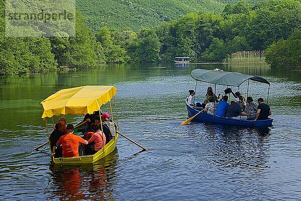 Boote auf dem Quellfluss des Ohrid-Sees  Sveti Naum  Ohrid  UNESCO-Welterbe  Mazedonien  Europa