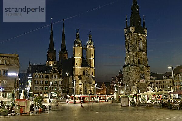 Marktkirche St. Marien  Roter Turm  Marktplatz  Halle an der Saale  Sachsen-Anhalt  Deutschland  Europa