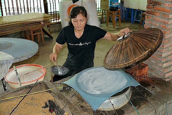 Schauproduktion  Reispapier  Mekongdelta  Vietnam  Asien