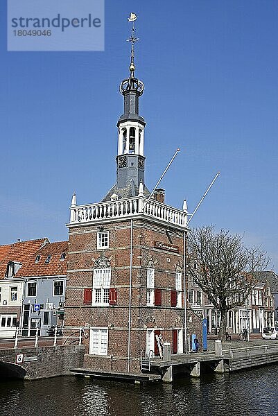 Hafengebäude  Holland  Hafen  Turm  Kanal  Gracht  Alkmaar  Nordholland  Niederlande  Europa