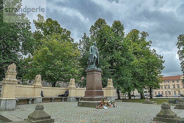 Schinkel-Denkmal  Kirchplatz  Neuruppin  Landkreis Ostprignitz-Ruppin  Brandenburg  Deutschland  Europa