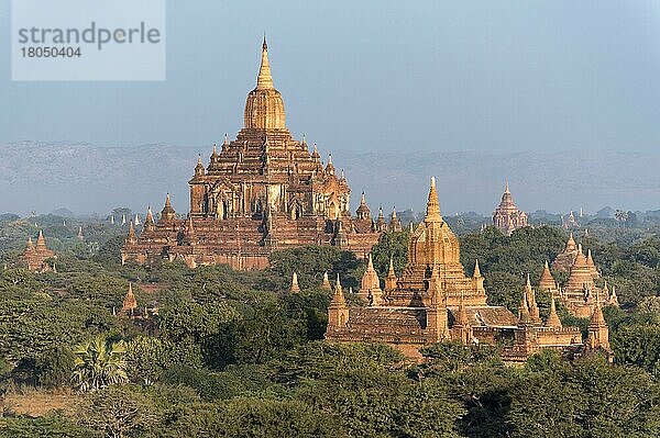 Htilominlo-Tempel  Blick vom Pyathada Paya  Bagan  Burma (Myanmar)