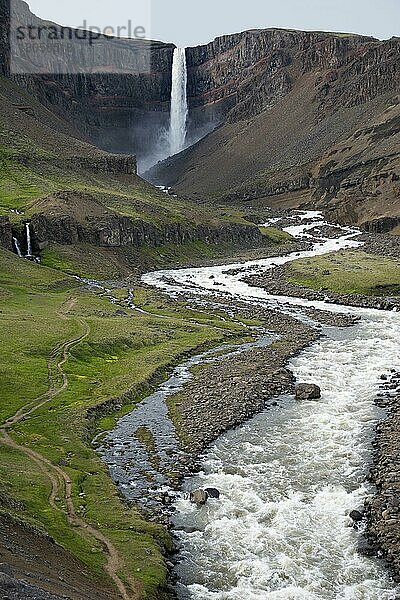 Wasserfall  Hengifoss  Island  Europa