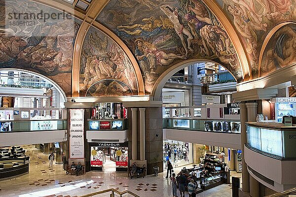 Galerias Pacifico  Pazifische Galerie  bemaltes Deckengewölbe  Buenos Aires  Argentinien  Südamerika