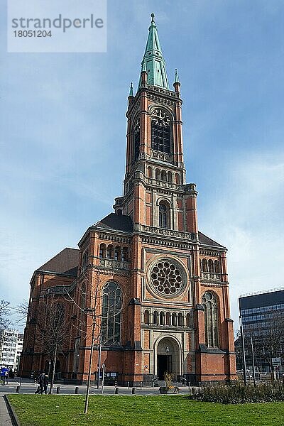 Pfarrkirche St. Cäcilia Benrath  Düsseldorf  Nordrhein-Westfalen  Deutschland  Europa