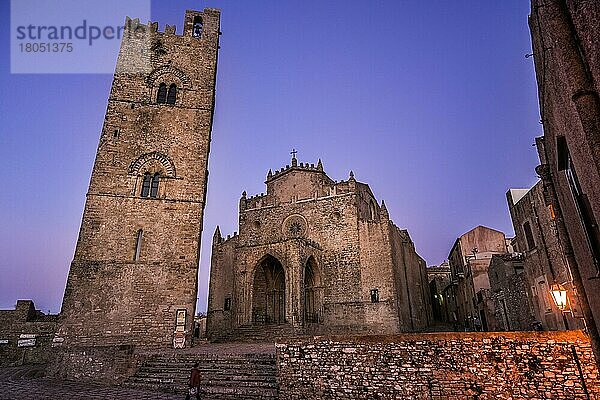 Dom Chiesa Madre mit Glockenturm  Erice  Sizilien  Italien  Europa