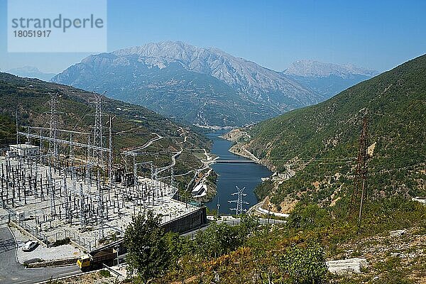Wasserkraftwerk  Fluss Drin bei Fierze  Albanien  Europa