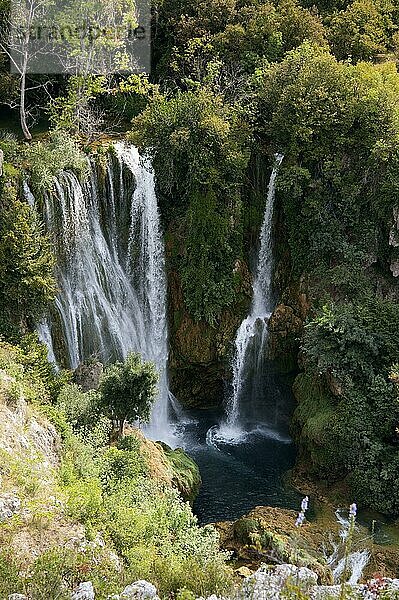 Nationalpark Krka Wasserfälle  Sibenik-Knin  Dalmatien  Kroatien  Wasserfall Manojlovacer  Europa