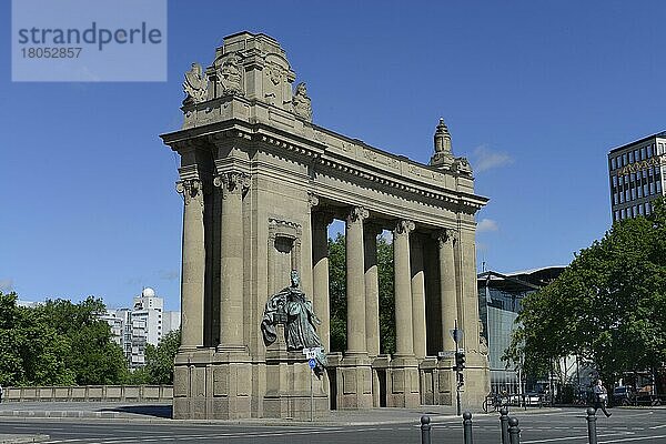 Sophie Charlotte  Charlottenburger Tor  Straße des 17. Juni  Charlottenburg  Berlin  Deutschland  Europa