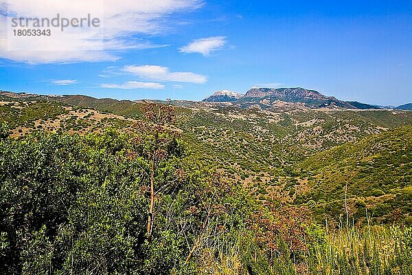 Berglandschaft bei Su Tempiesu  Sardinien  Italien  Europa