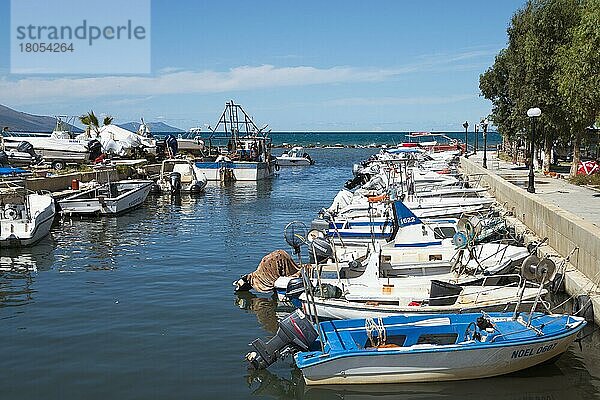 Hafen  Radhime  Riviera  Ionisches Meer  Albanien  Europa