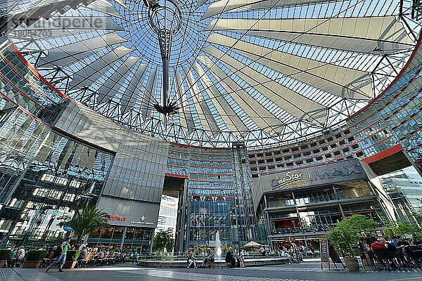 Sony-Center  Potsdamer Platz  Tiergarten  Mitte  Berlin  Deutschland  Europa