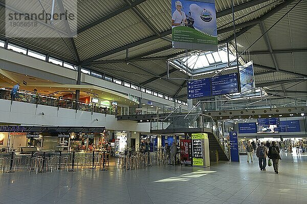 Haupthalle  Flughafen  Leipzig  Sachsen  Deutschland  Europa