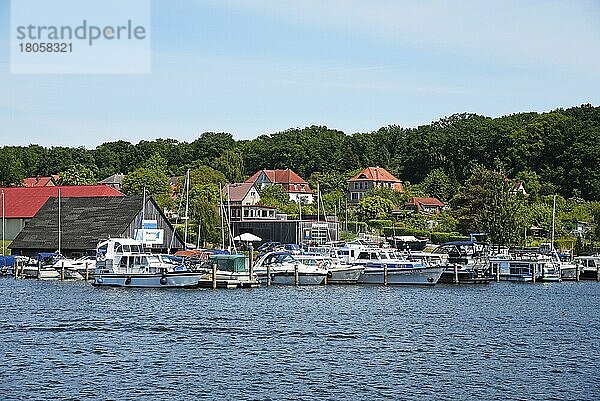 Marina Nord  Ziegelsee  Schwerin  Mecklenburg-Vorpommern  Deutschland  Europa