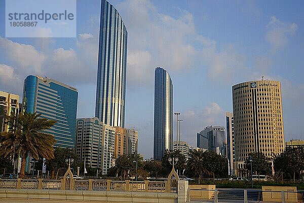 Corniche  Hochhäuser  Abu Dhabi  Emirats Abu Dhabi  Vereinigte Arabische Emirate  Asien