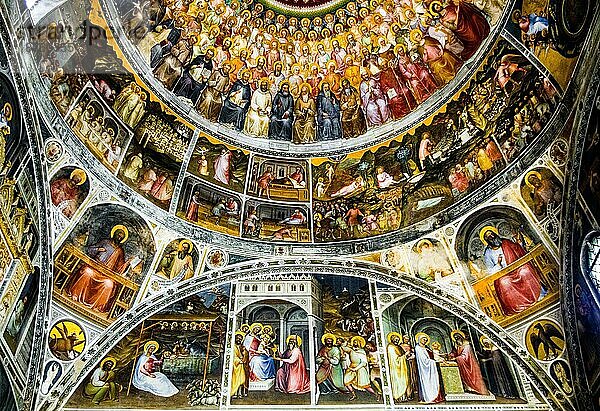 Fresken des Baptisteriums  1260  einzigartig ist der vollständig erhaltene Freskenzyklus von Giusto de