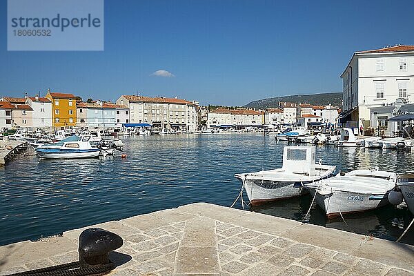 Hafen  Cres-Stadt  Insel Cres  Kvarner Bucht  Kroatien  Europa