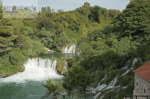 Nationalpark Krka Wasserfälle  Sibenik-Knin  Dalmatien  Kroatien  Wasserfall Skradinski buk  Europa