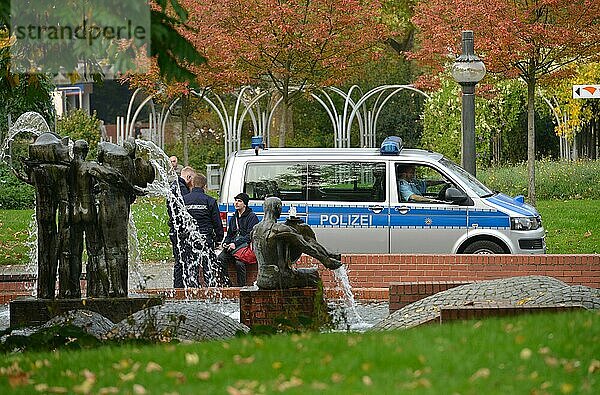 Polizei  Stadtgarten  Dortmund  Nordrhein-Westfalen  Deutschland  Europa