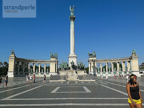 Milleniumsdenkmal  Heldenplatz  Budapest  Ungarn  Europa