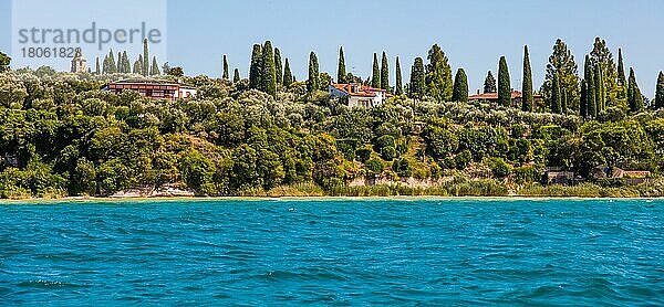 Sirmione  Touristenattraktion und Thermalkurort am südlichen Gardasee  Italien  Sirmione  Gardasee  Italien  Europa